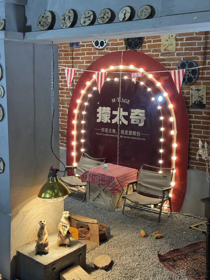 我都怀疑这家电影院的老板是不是为了「獴太奇」这个烂梗而养的这